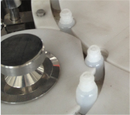 clamping bottle device